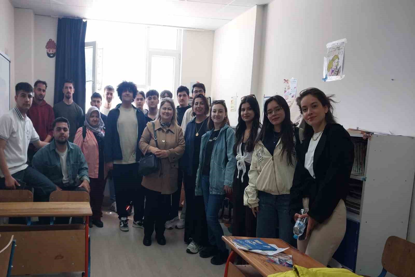 Geleceğin yazılımcılarından minik kalplere dokunuş
