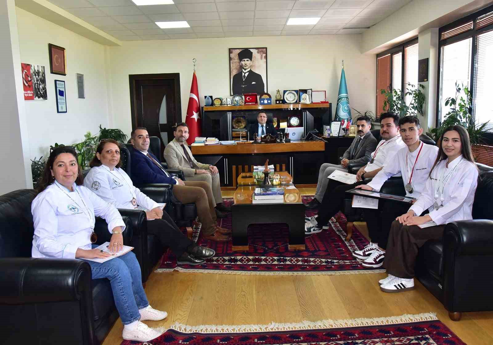 BA&Uuml;N&rsquo;l&uuml; şef adaylarından uluslararası başarı
