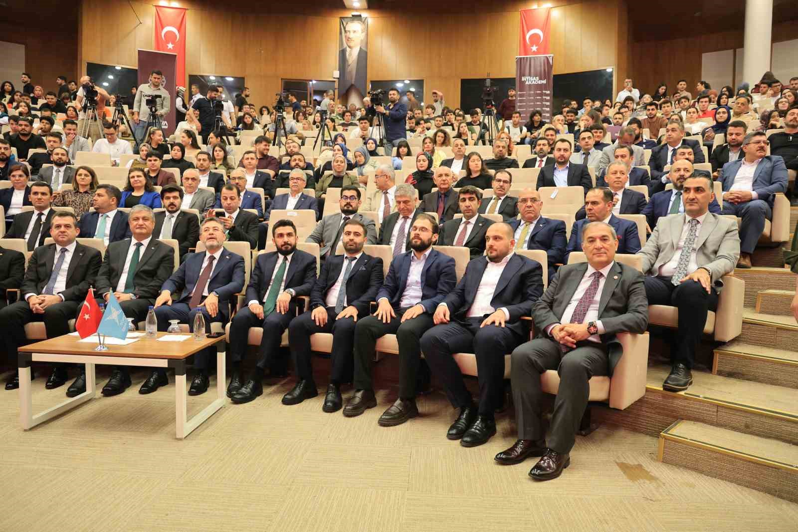 Bakan Yumaklı: "Yiyecek gıdanız yoksa, hi&ccedil;birinin bir &ouml;nemi olmuyor"
