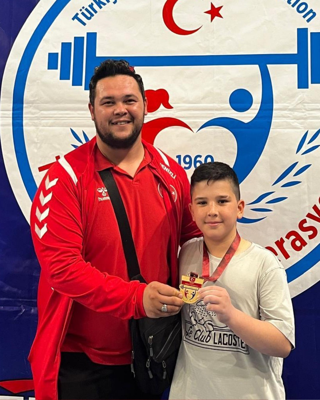 Halterde Mustafa Uyan T&uuml;rkiye Şampiyonu oldu
