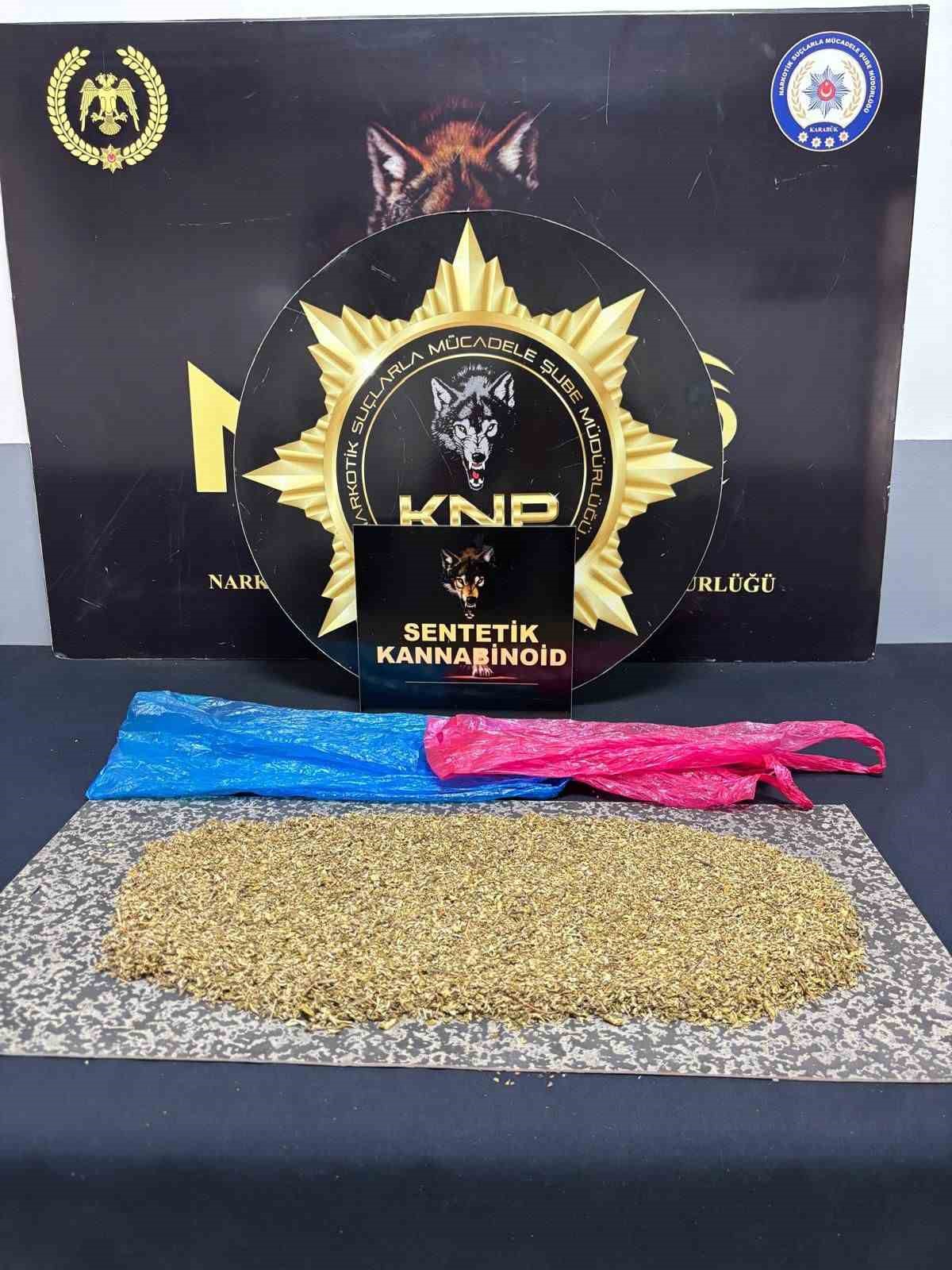 Karab&uuml;k&rsquo;te narkotik operasyonları: 4 kişi tutuklandı
