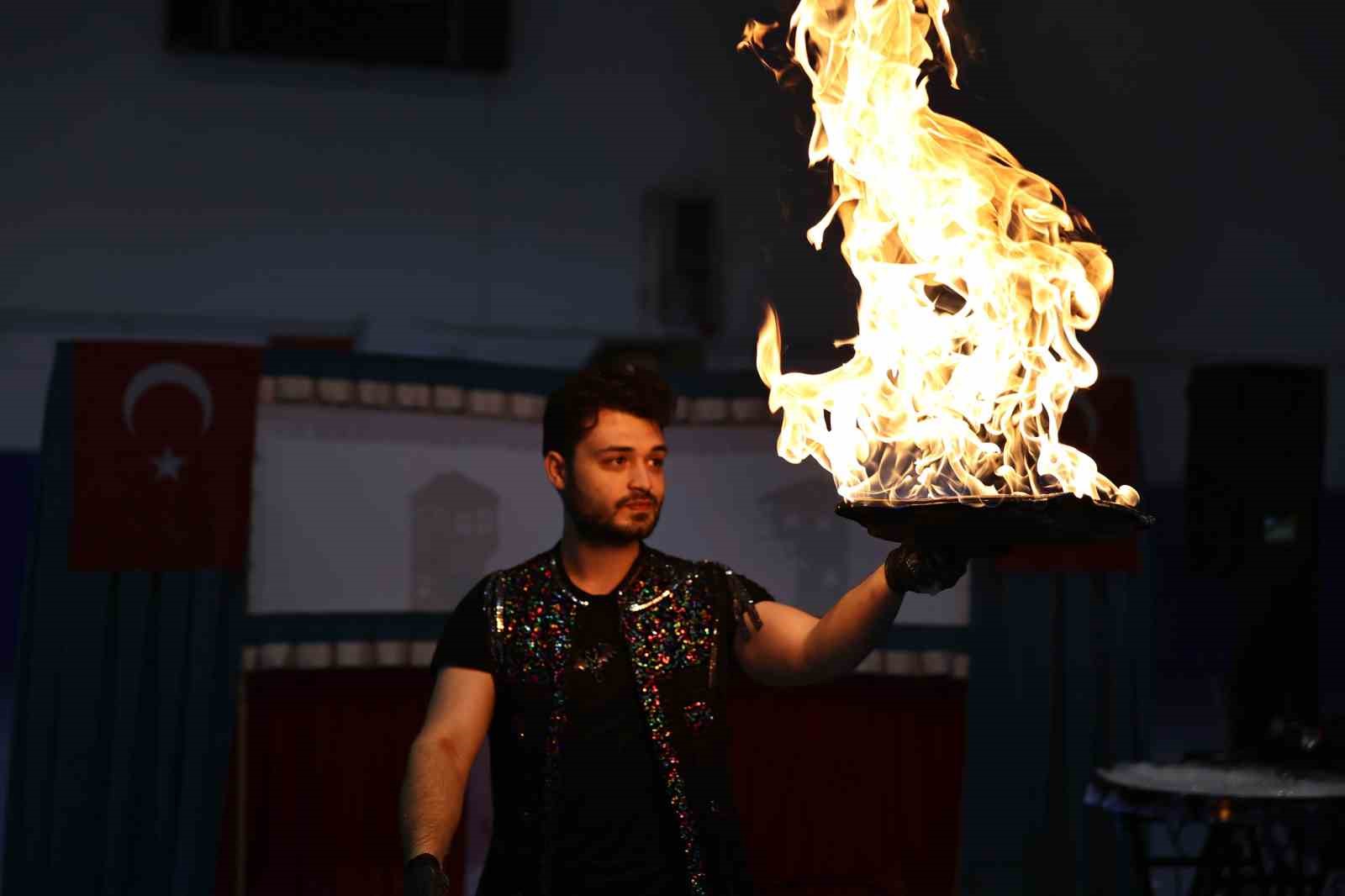 Sivas&rsquo;ta &ccedil;ocuklar halk oyunlarıyla buluştu
