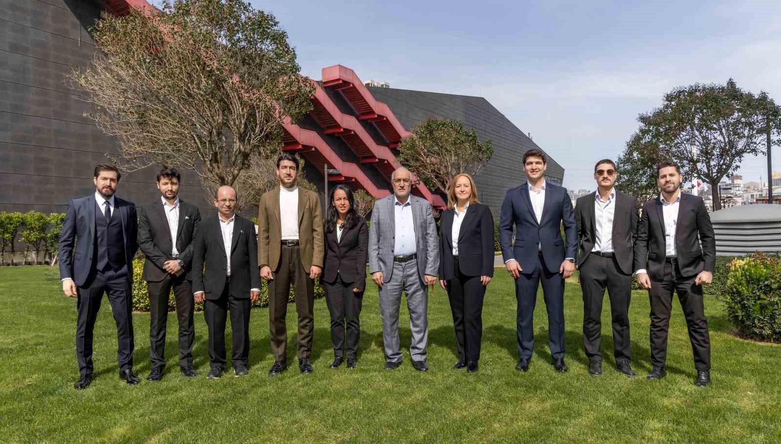 İstanbul&rsquo;un kentsel d&ouml;n&uuml;ş&uuml;m&uuml;ne k&uuml;resel sermaye
