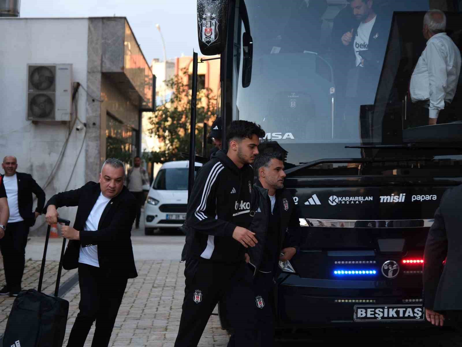 Beşiktaş kafilesi Gaziantep&rsquo;te
