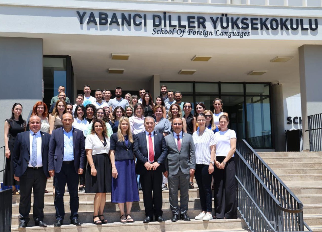 AT&Uuml; Yabancı Diller Y&uuml;ksekokulu&rsquo;na DEDAK&rsquo;tan 5 yıllık tam akreditasyon
