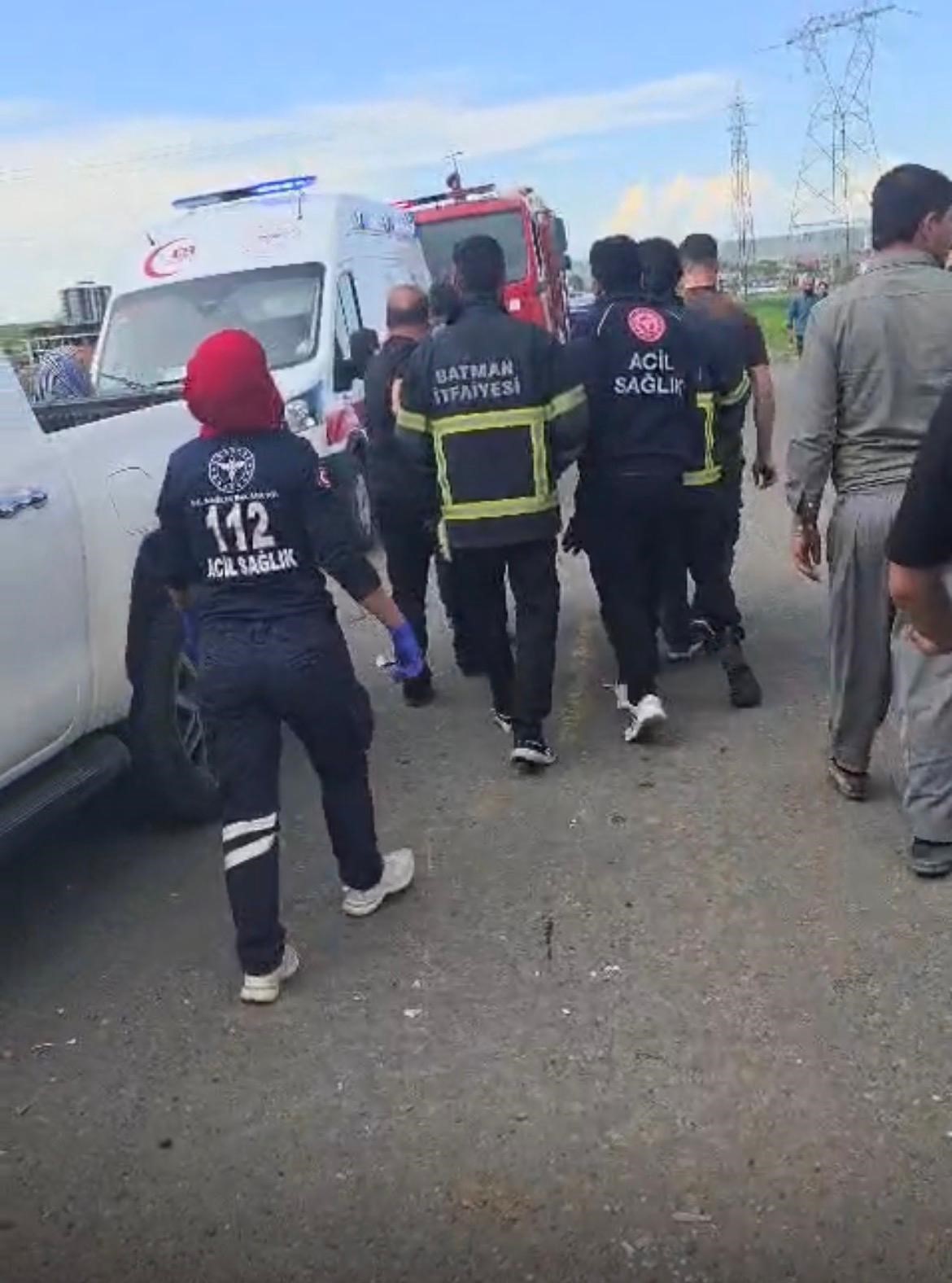 Batman&rsquo;da motosiklet ile kamyonet &ccedil;arpıştı: 1 yaralı
