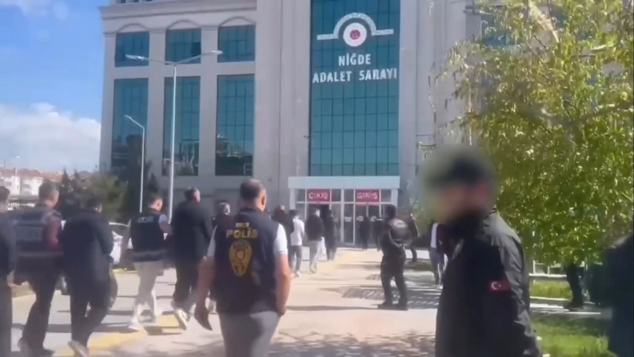 Niğde merkezli 13 ilde yasa dışı bahis operasyonu: 34 ş&uuml;pheli yakalandı, 31&rsquo;i tutuklandı
