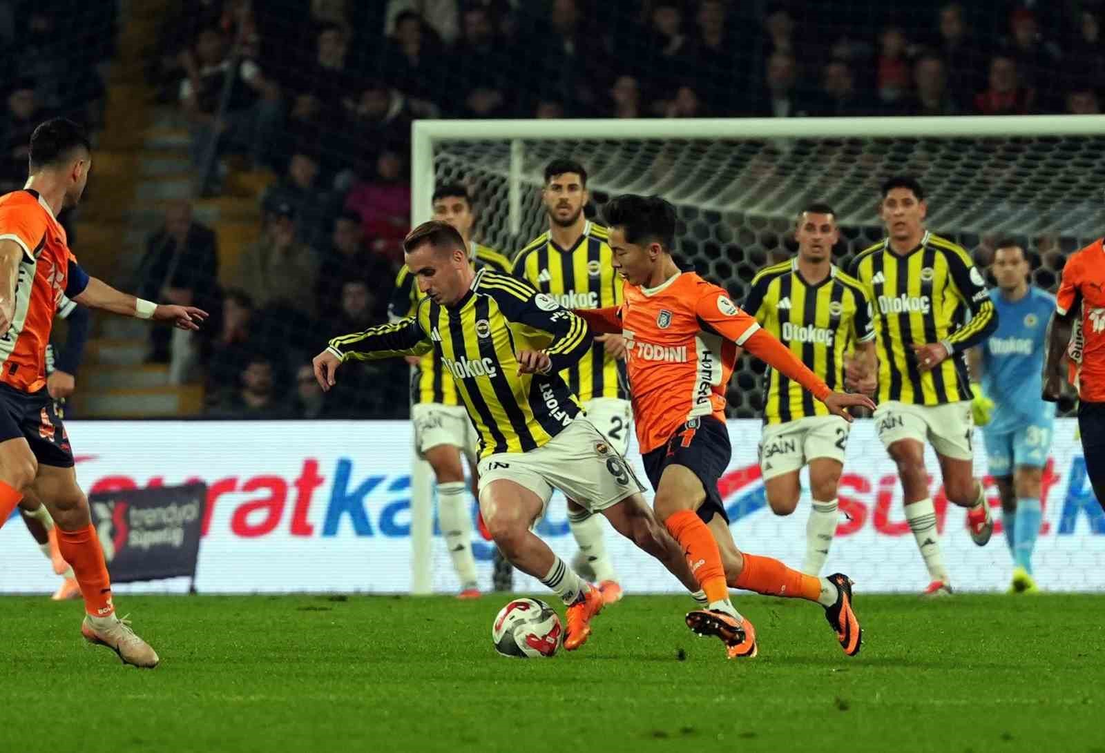 Fenerbah&ccedil;e, Başakşehir&rsquo;i konuk edecek
