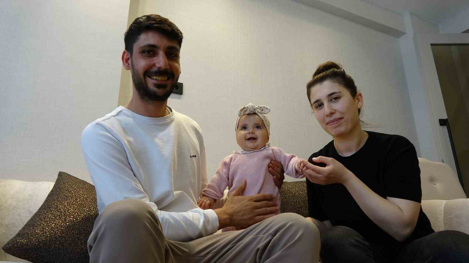 Evlilik kredisiyle yuva kuran &ccedil;ift ilk &ccedil;ocuklarını kucağına aldı
