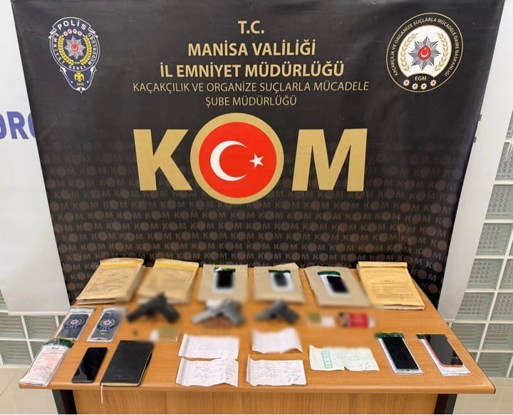 Manisa&rsquo;da tefecilik operasyonu: 9 kişi tutuklandı
