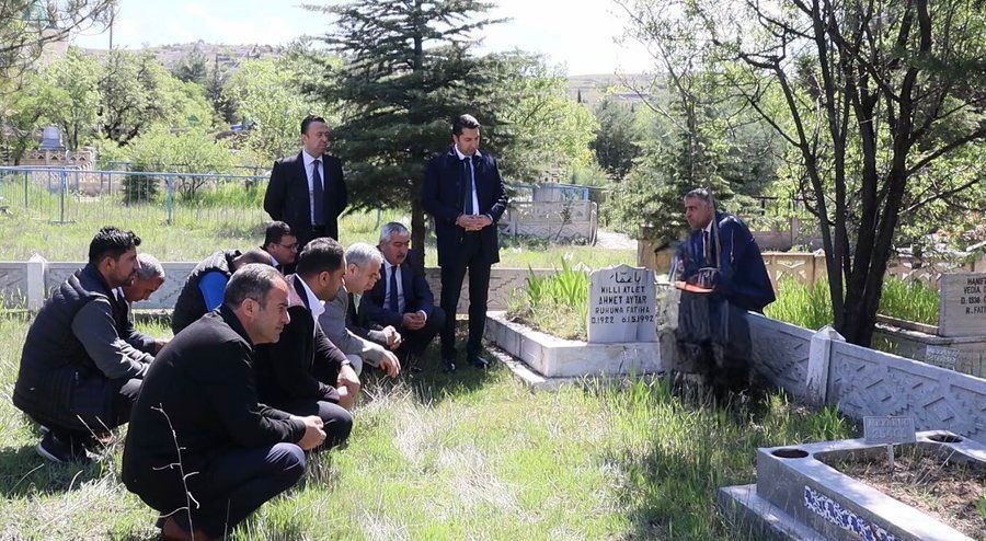 Ahmet Aytar Elazığ&rsquo;da kabri başında anıldı
