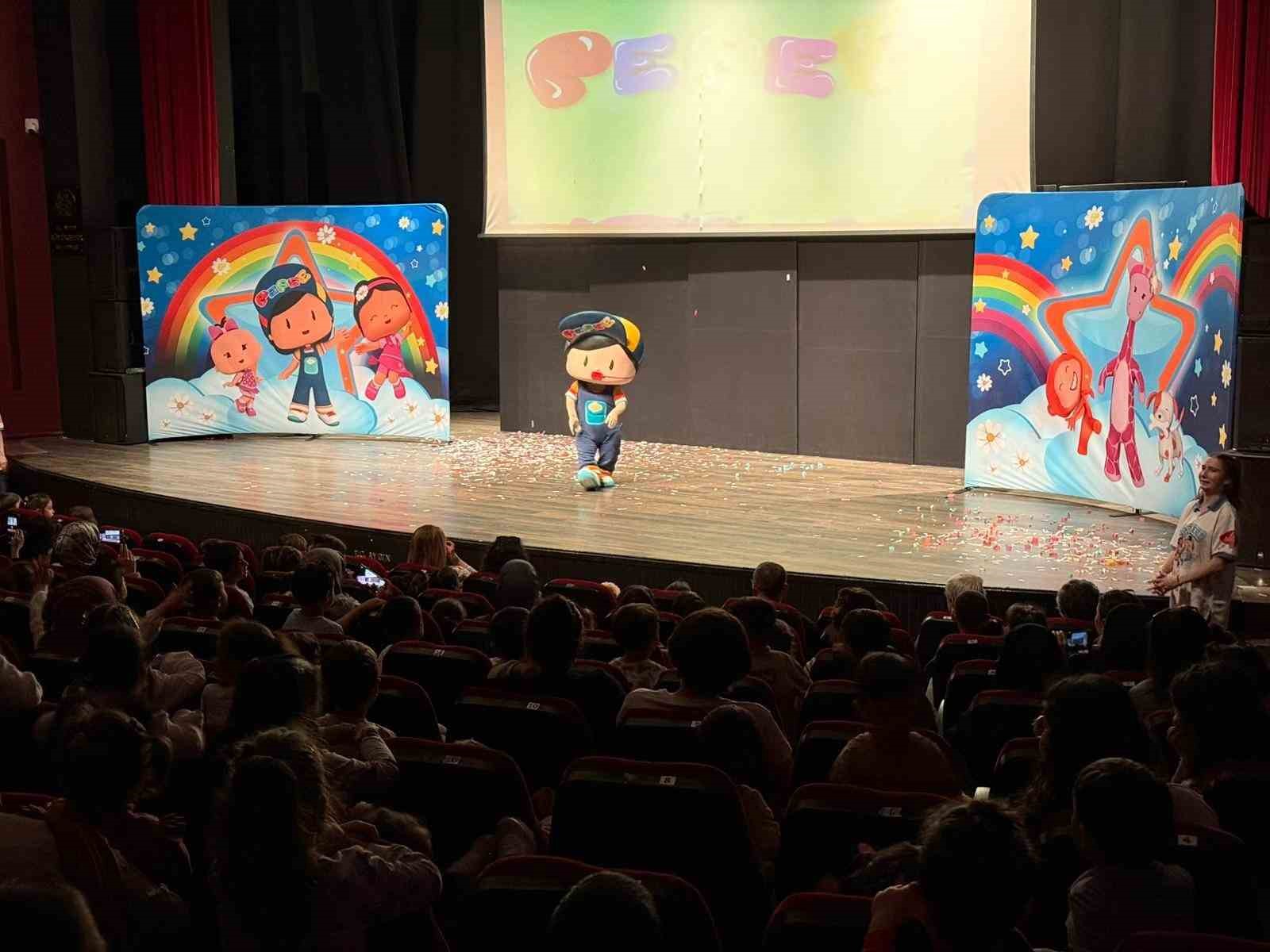 Başkan Çerçioğlu, vatandaşları kültür ve sanatla buluşturuyor 