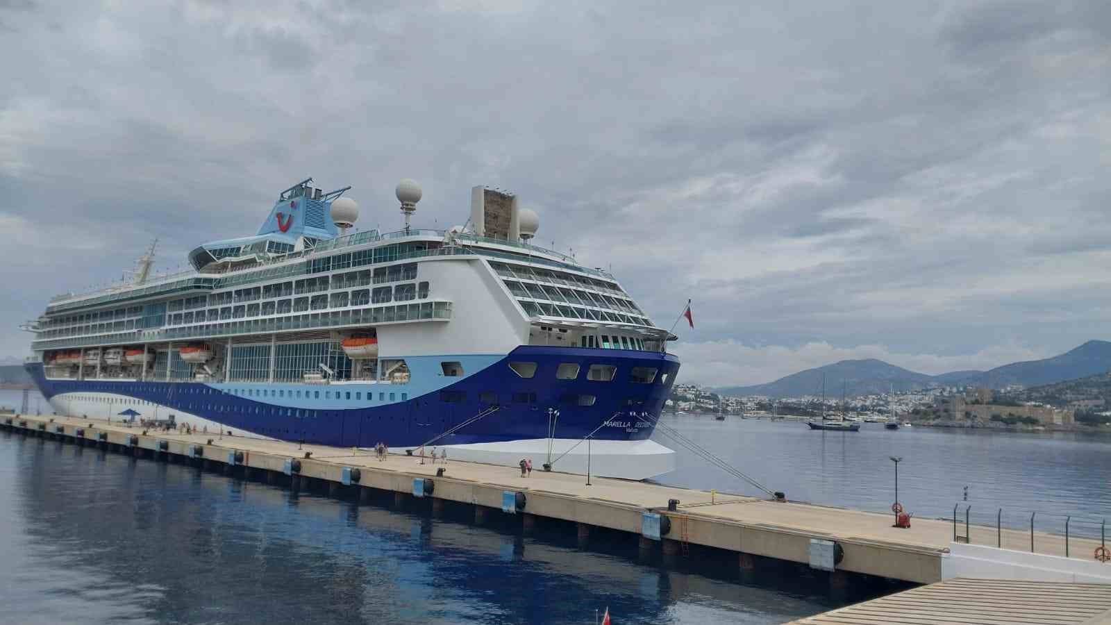 Bodrum&rsquo;a bin 812 yolcusuyla geldi
