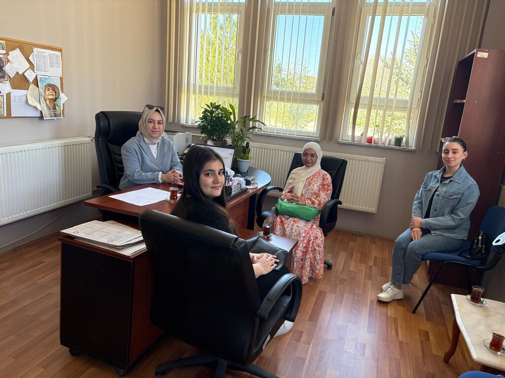 Hisarcık MYO&rsquo;da "Danışman-&Ouml;ğrenci Paylaşım Saatleri" etkinliği
