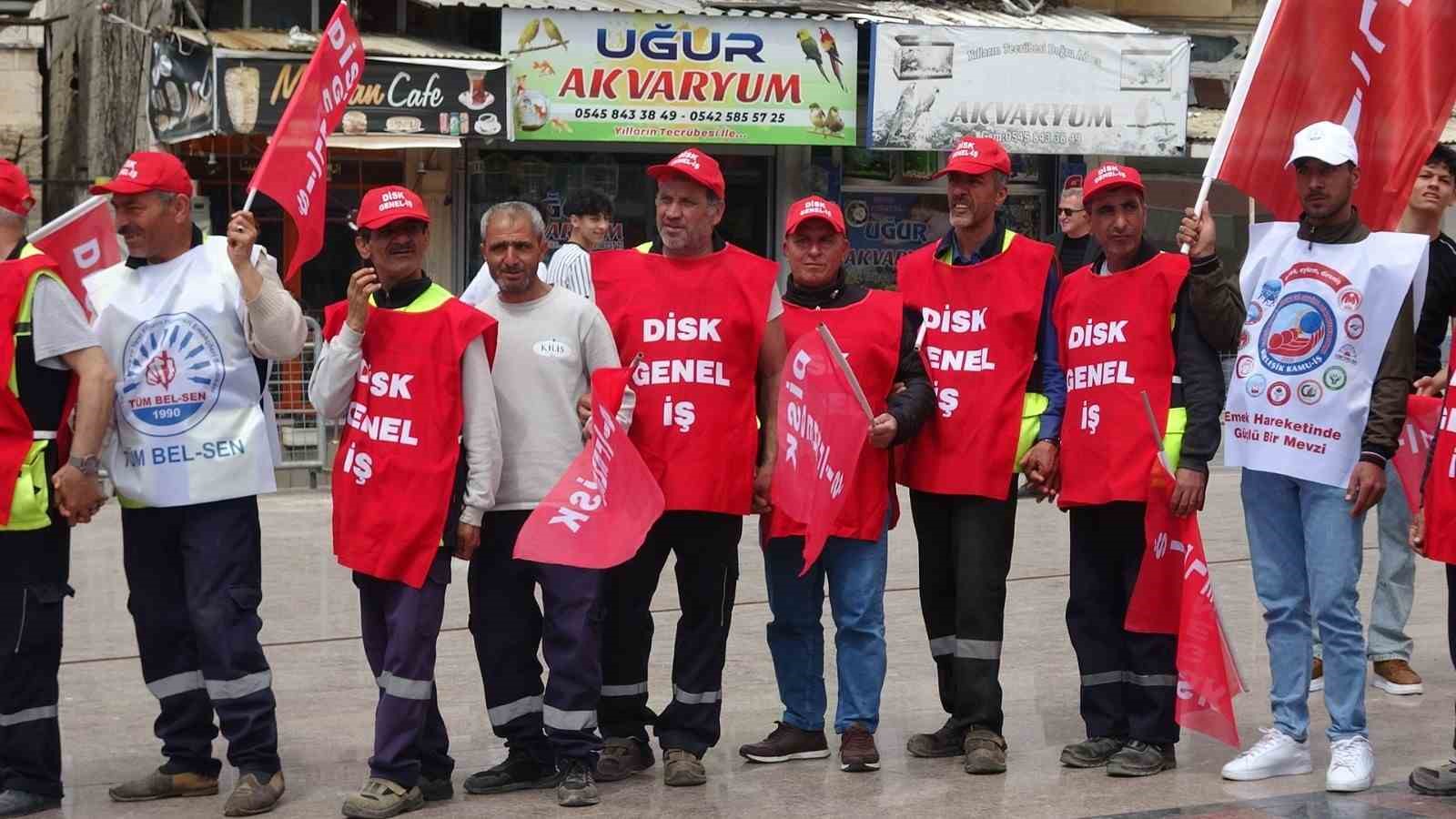 Kilis&rsquo;te 1 Mayıs halaylarla kutlandı
