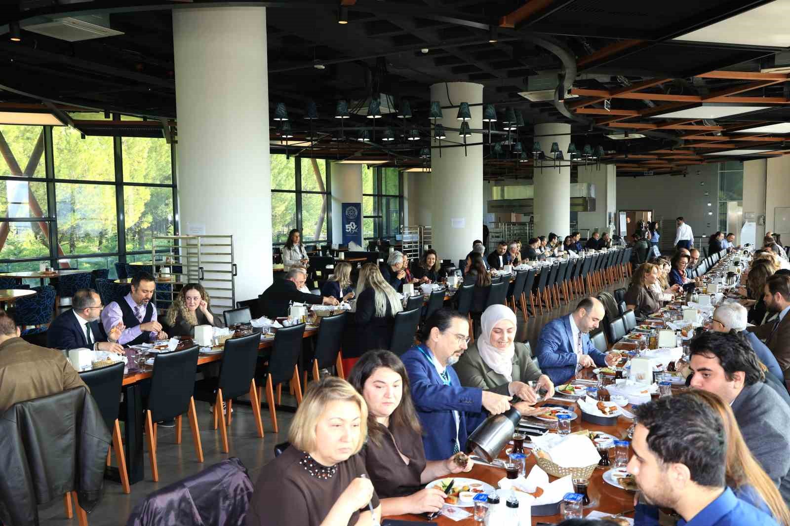 BU&Uuml;&rsquo;de başarı geleneği katlanarak devam ediyor
