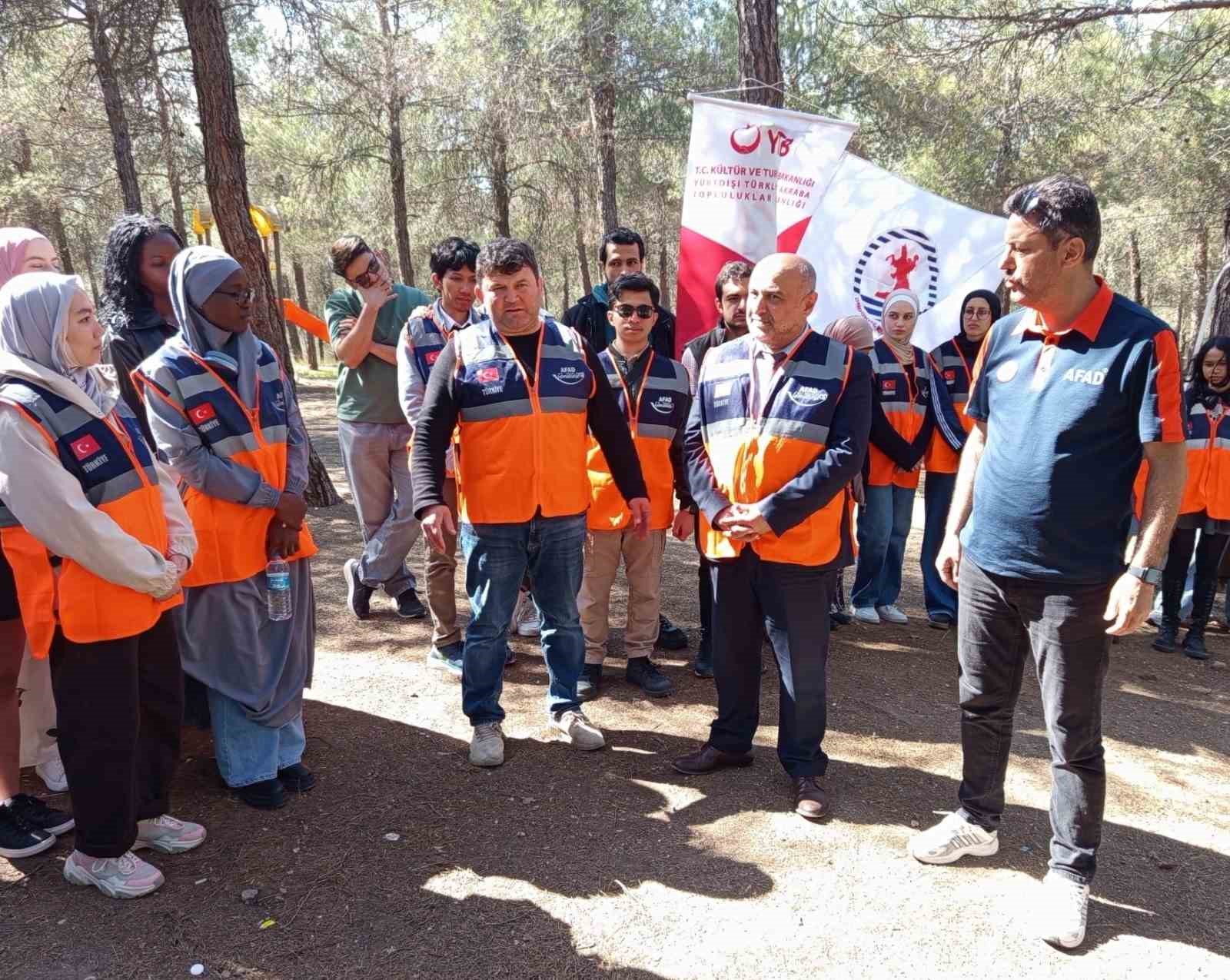 OM&Uuml;&rsquo;de uluslararası &ouml;ğrencilere afet farkındalık eğitimi
