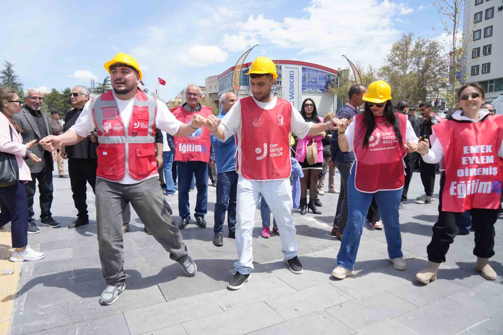 Niğde&rsquo;de 1 Mayıs Emek ve Dayanışma G&uuml;n&uuml; coşkuyla kutlandı

