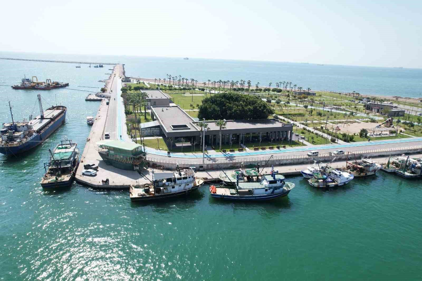 Akdeniz&rsquo;de ikinci &rsquo;Bilgi Limanı K&uuml;t&uuml;phanesi&rsquo; hizmete girdi

