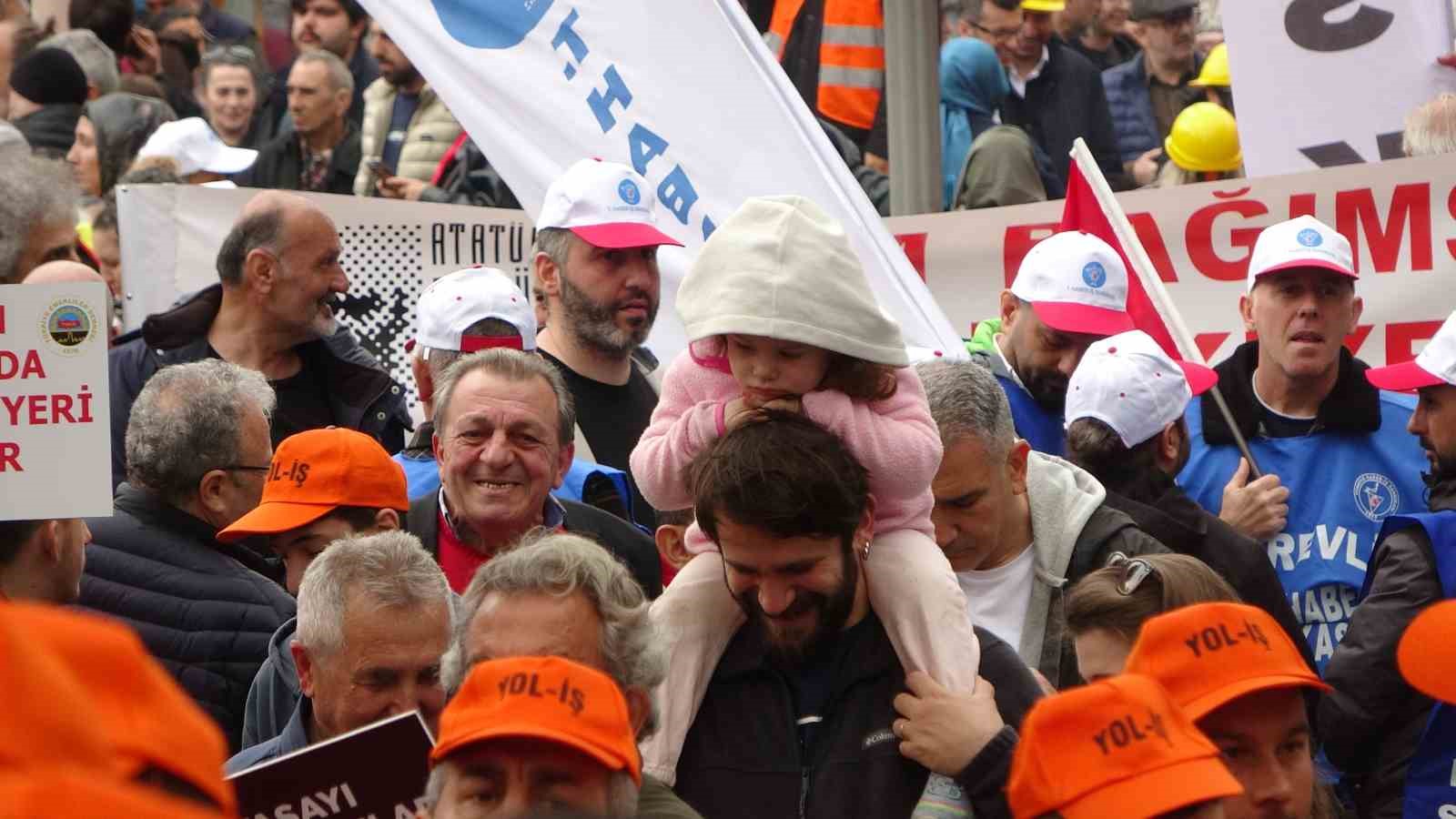 Trabzon&rsquo;da 1 Mayıs İş&ccedil;i Bayramı coşkusu
