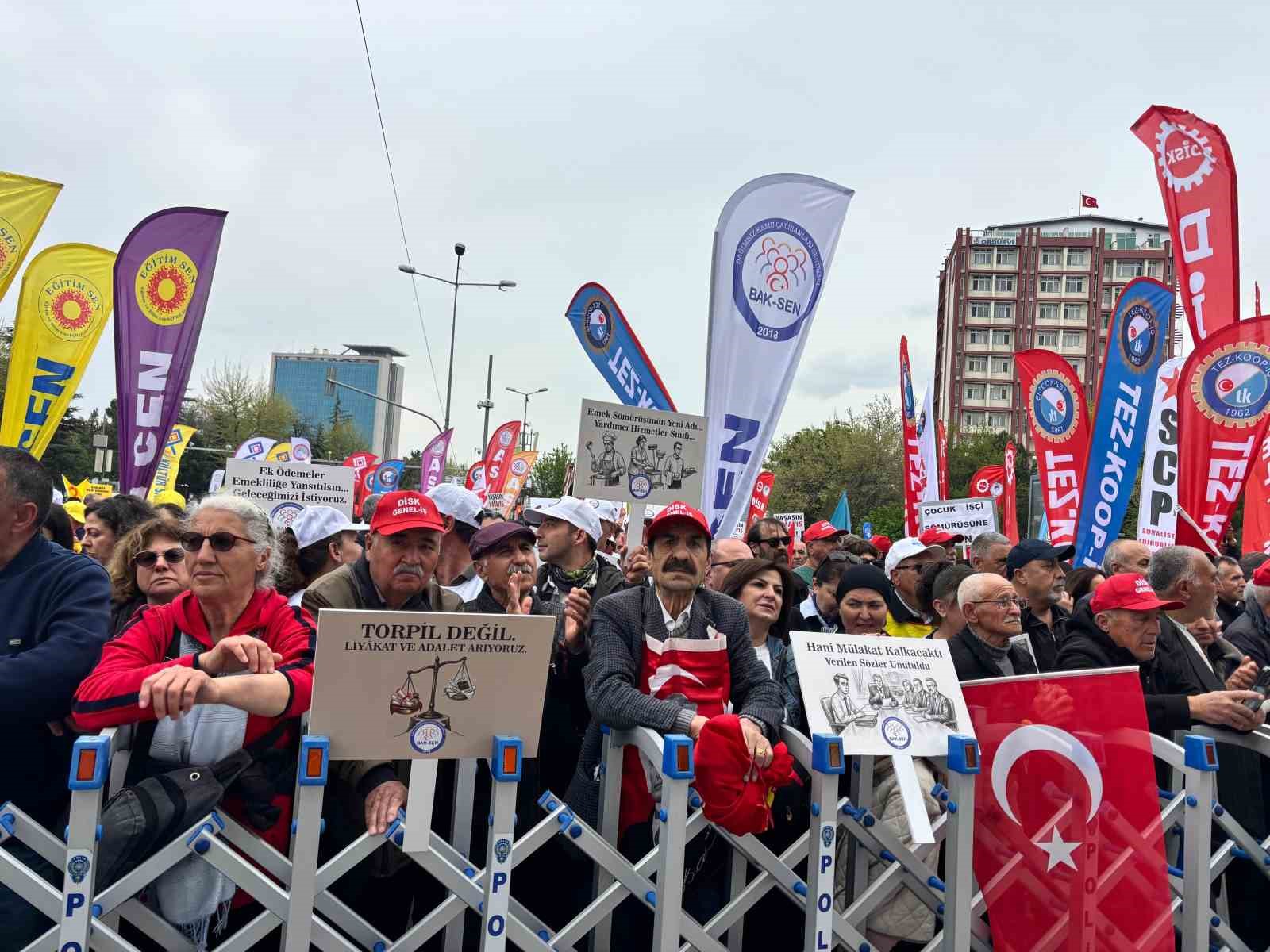 Ankara&rsquo;da emek&ccedil;iler 1 Mayıs&rsquo;ı kutladı
