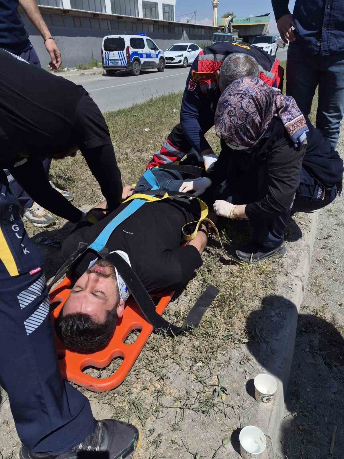 Iğdır&rsquo;da otomobil takla attı: S&uuml;r&uuml;c&uuml; yaralandı
