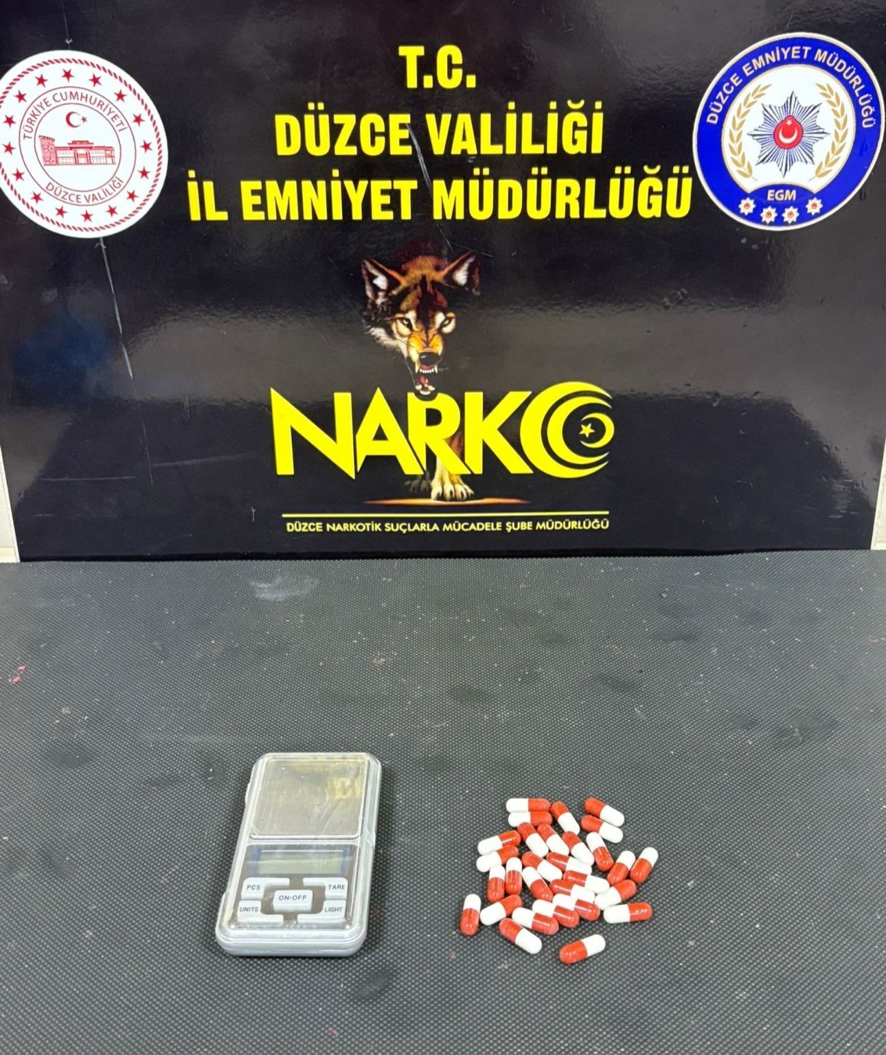 D&uuml;zce&rsquo;de uyuşturucu operasyonunda 3 tutuklama
