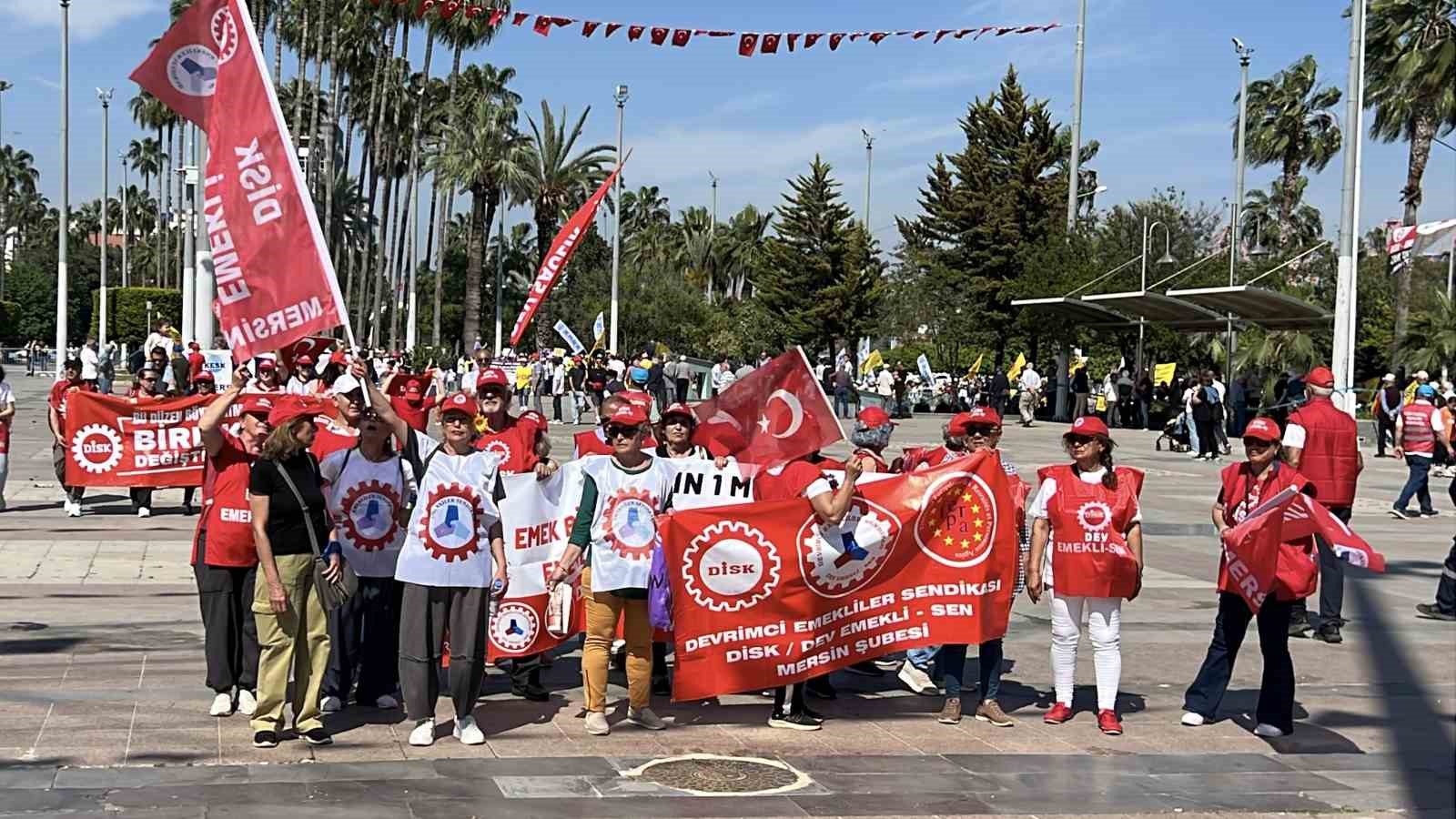 Mersin&rsquo;de 1 Mayıs coşkuyla kutlandı
