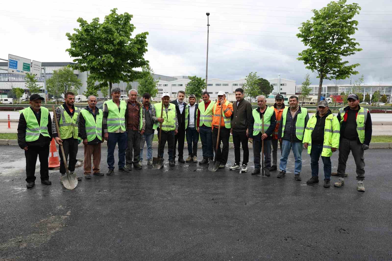 Başkan Vekili Biba&rsquo;dan 1 Mayıs&rsquo;ta g&ouml;rev başındaki emek&ccedil;ilere ziyaret
