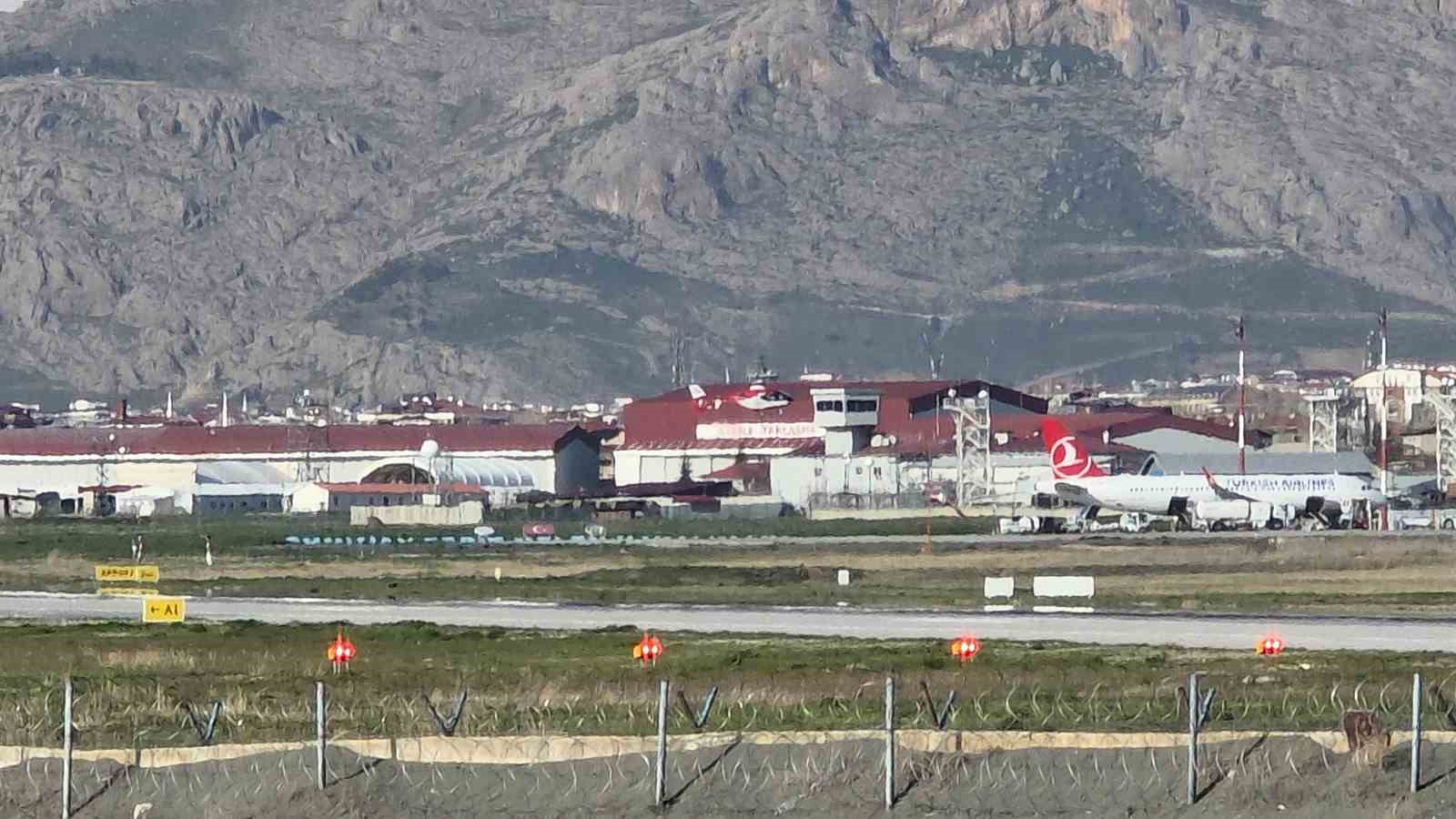 Y&uuml;ksekova&rsquo;dan Diyarbakır&rsquo;a helikopterle hasta sevki
