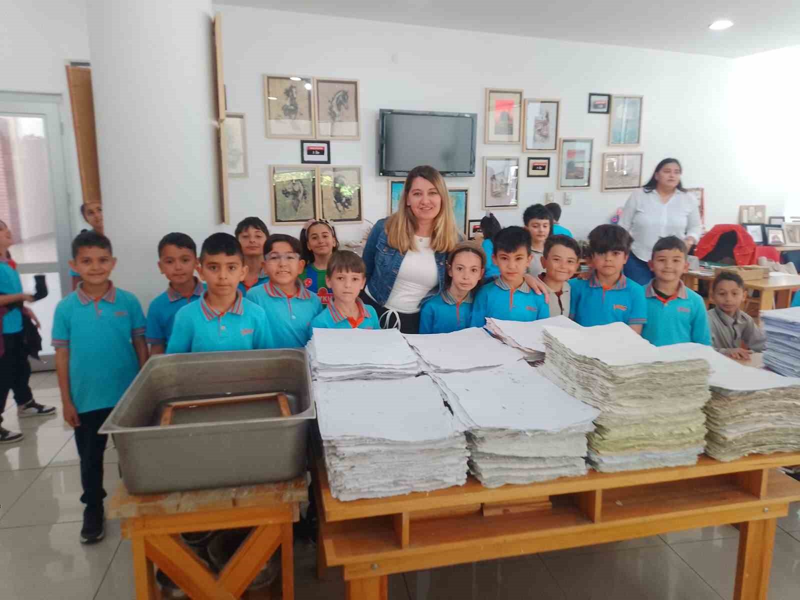 Minik öğrenciler ‘geri dönüşümü’ yerinde öğrendiler