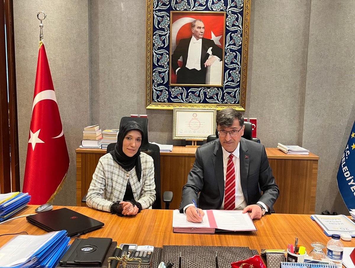 K&uuml;tahya&rsquo;da afetlere karşı Kamu-STK iş birliği g&uuml;&ccedil;leniyor
