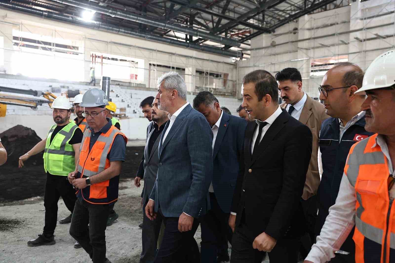 Hatay B&uuml;y&uuml;kşehir Belediyesi, D&ouml;rtyol&rsquo;a kapalı spor salonu inşa ediyor
