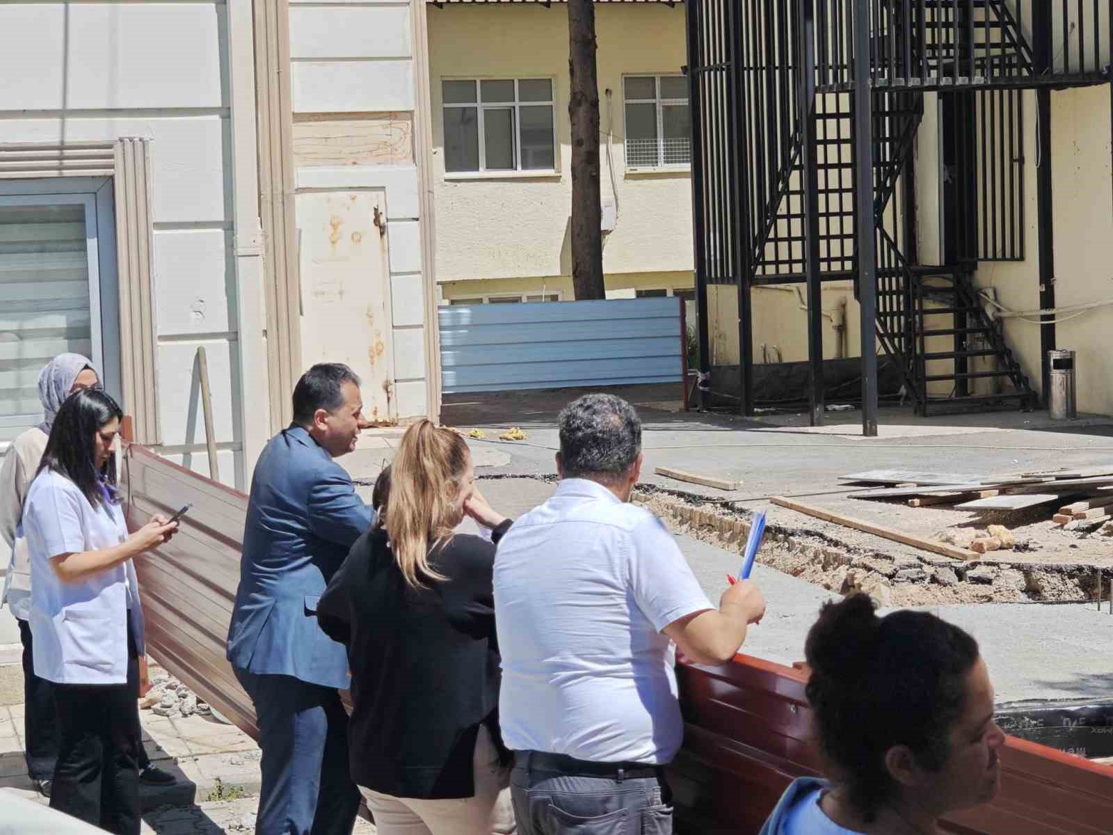 Menteşe Devlet Hastanesi&rsquo;nde yeni yatırımlar ve g&uuml;venlik &ouml;nlemleri masaya yatırıldı
