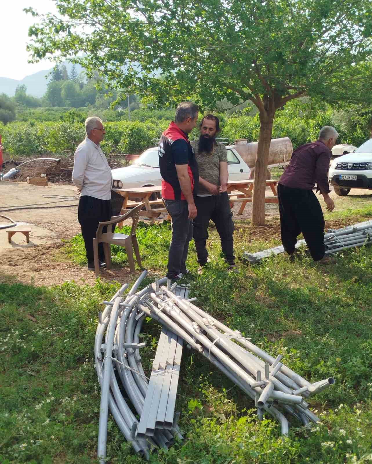 Kozan&rsquo;da selden etkilenen vatandaşların yaraları sarılıyor
