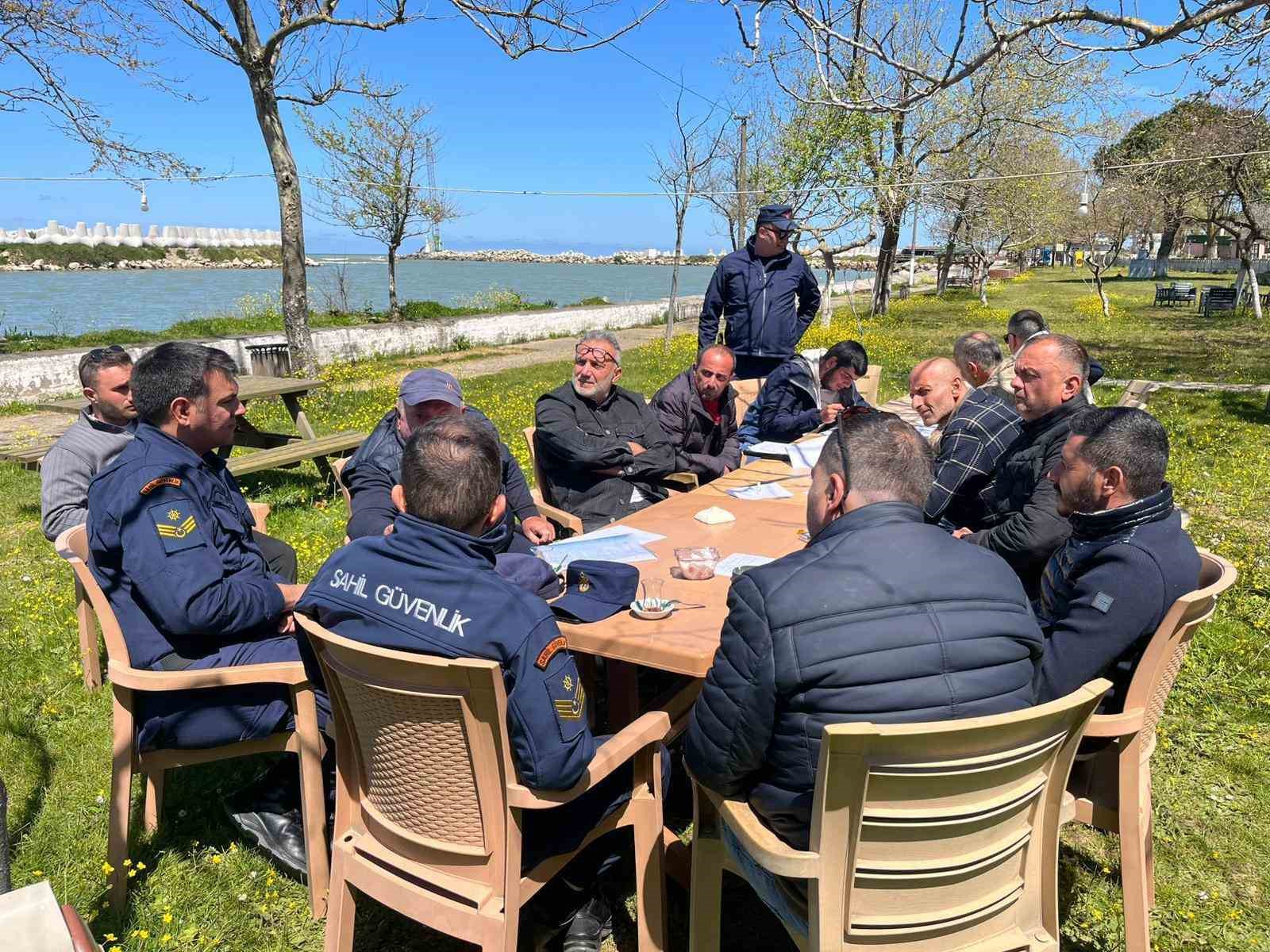 Ak&ccedil;akoca&rsquo;da balık&ccedil;ılık sezonu ve sıfır atık projesi bilgilendirme toplantısı

