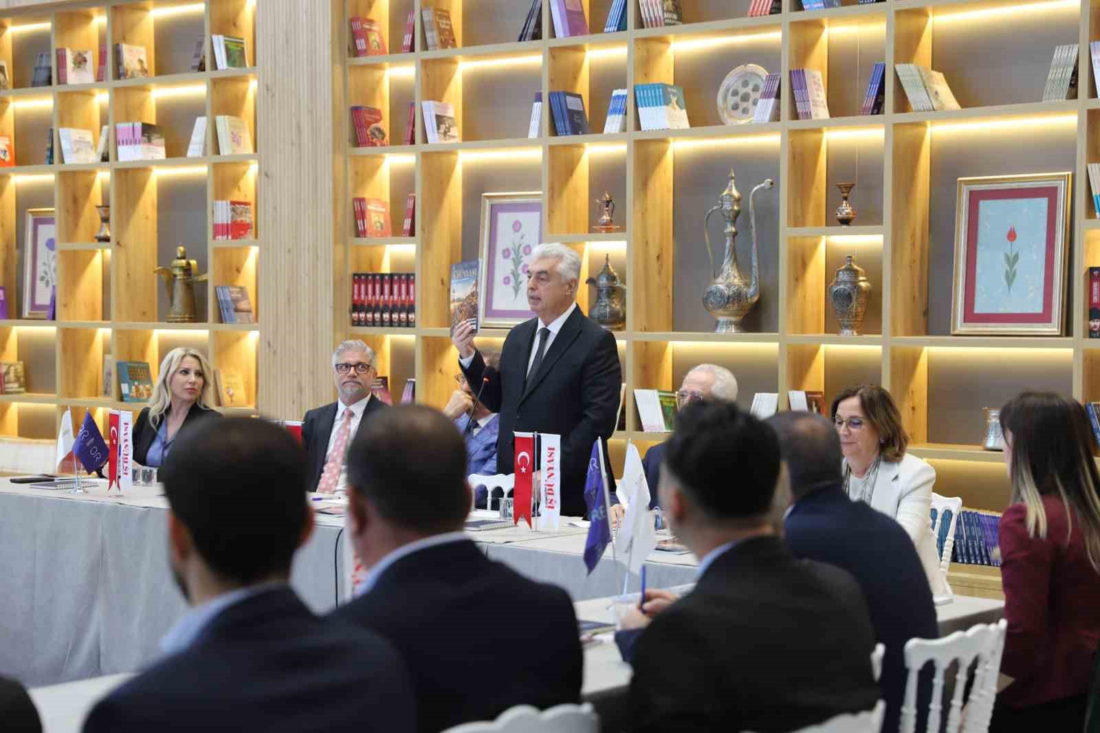 Mardin&rsquo;de "Ekonomiye Y&ouml;n Verenler" zirvesi d&uuml;zenlendi
