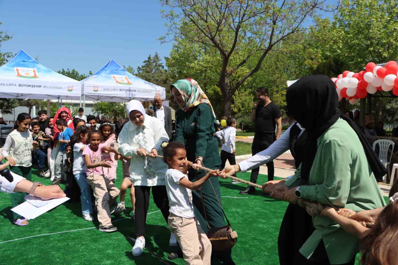 Şanlıurfa&rsquo;da &ccedil;ocuk şenliği renkli g&ouml;r&uuml;nt&uuml;lere sahne oldu
