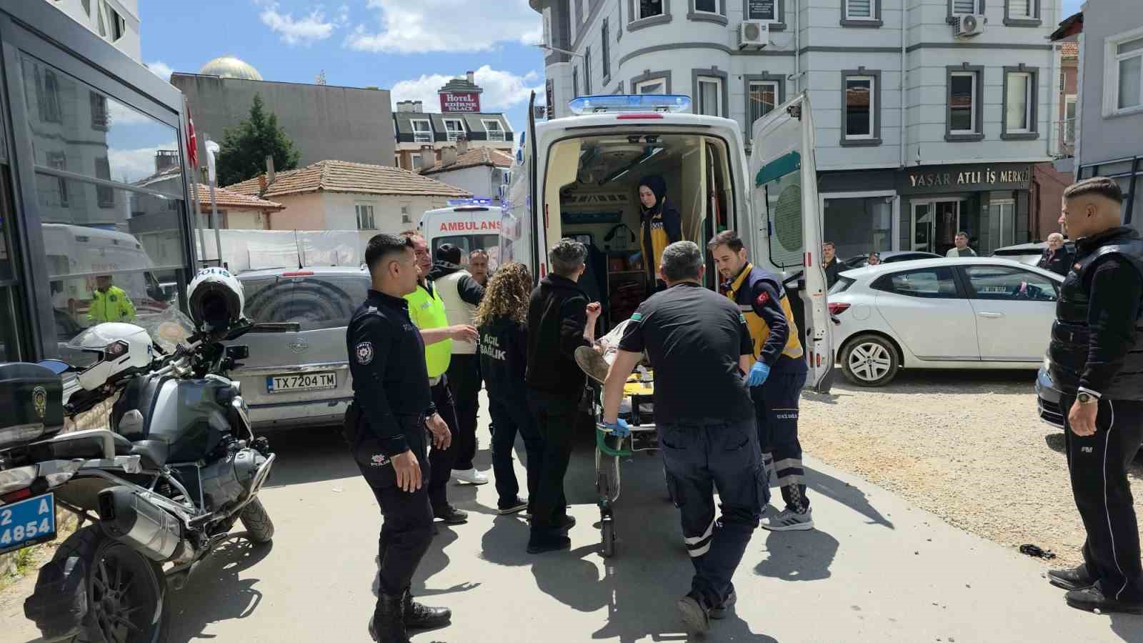 Edirne’de iki grup arasında bıçaklı kavga: 3 yaralı
