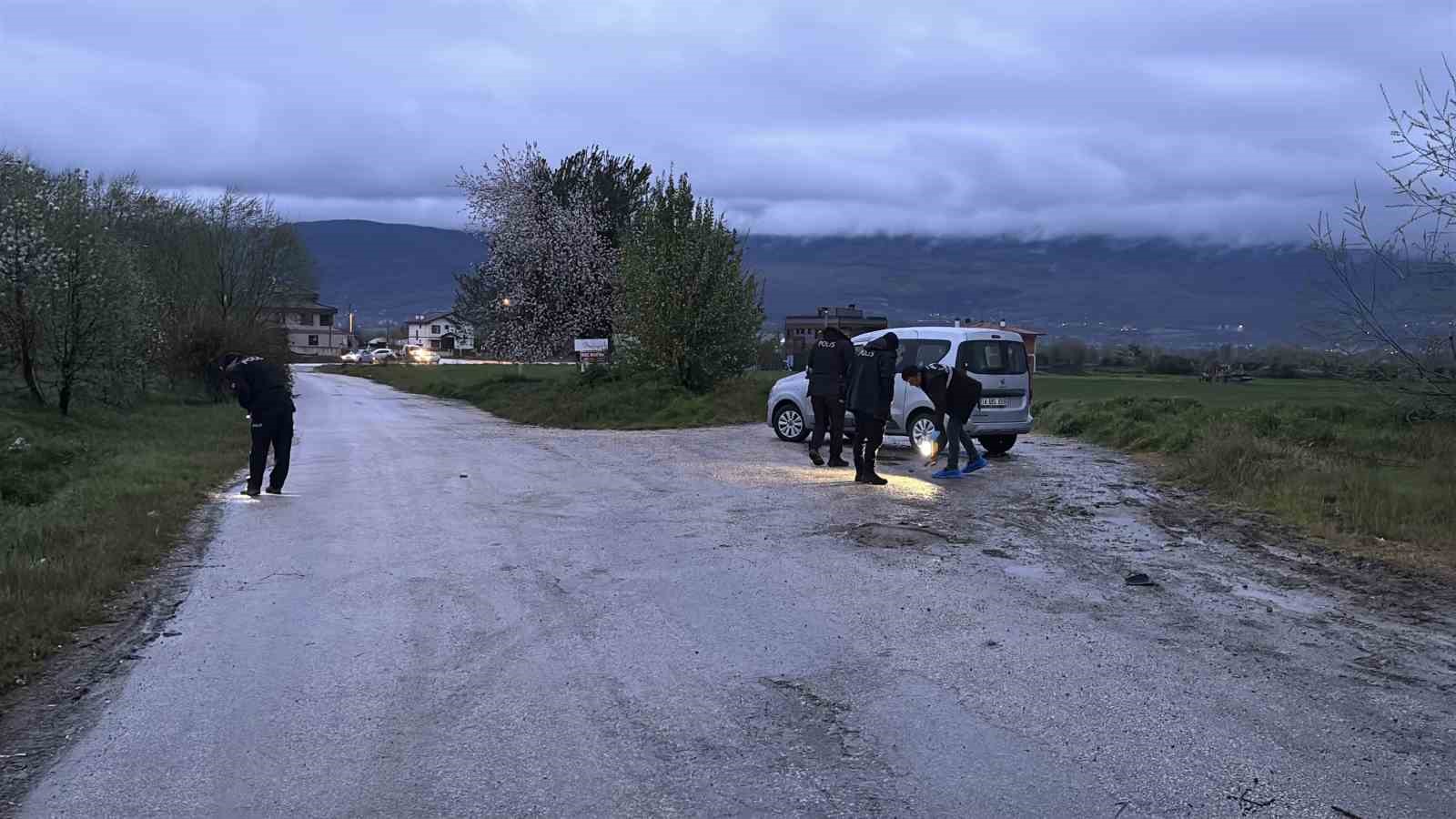 Bolu&rsquo;da konuşmaya &ccedil;ağırdıkları gen&ccedil;leri vuran 3 ş&uuml;pheli yakalandı

