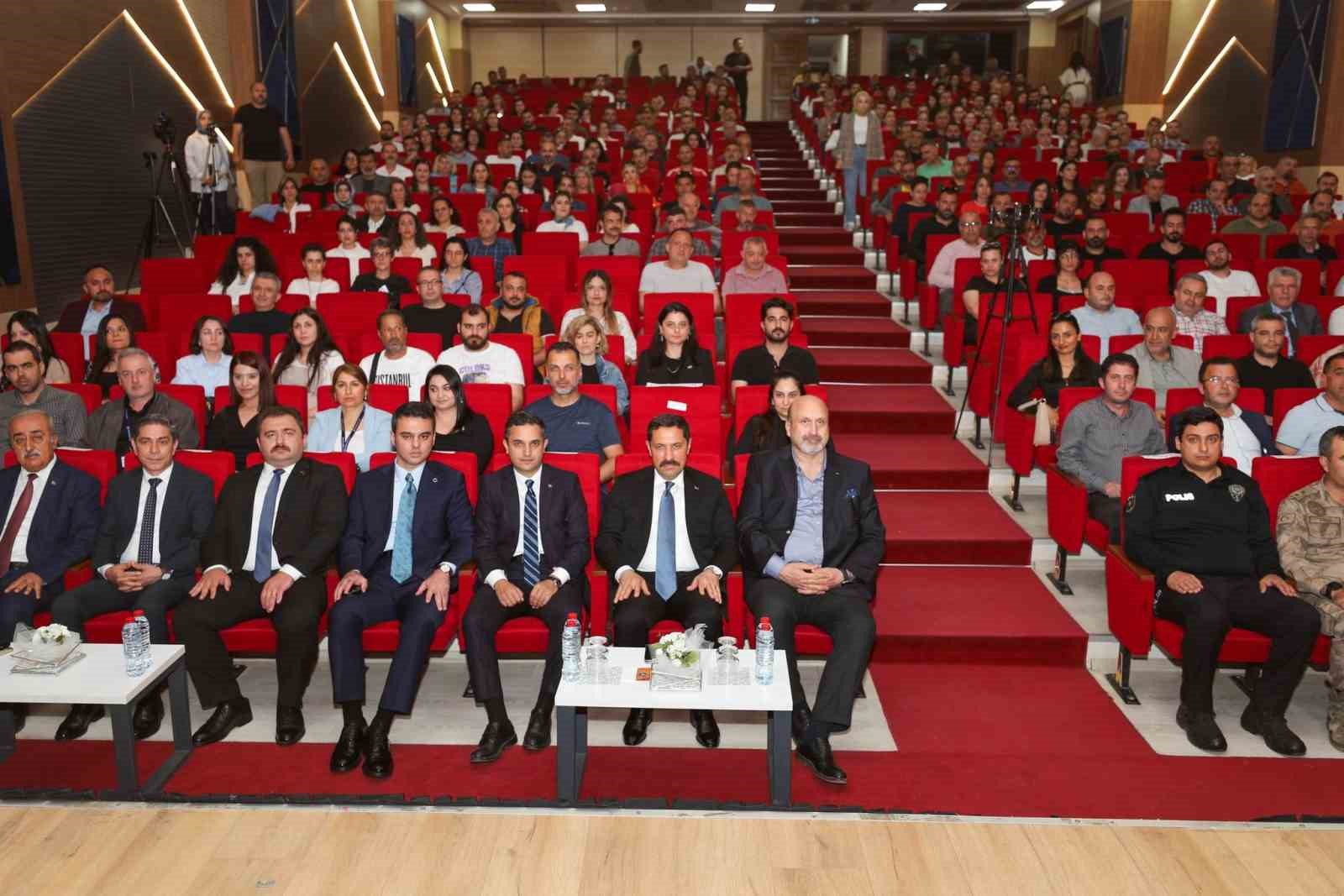 Hatay&rsquo;da g&uuml;venli okul g&uuml;venli gelecek projesi hayata ge&ccedil;irildi
