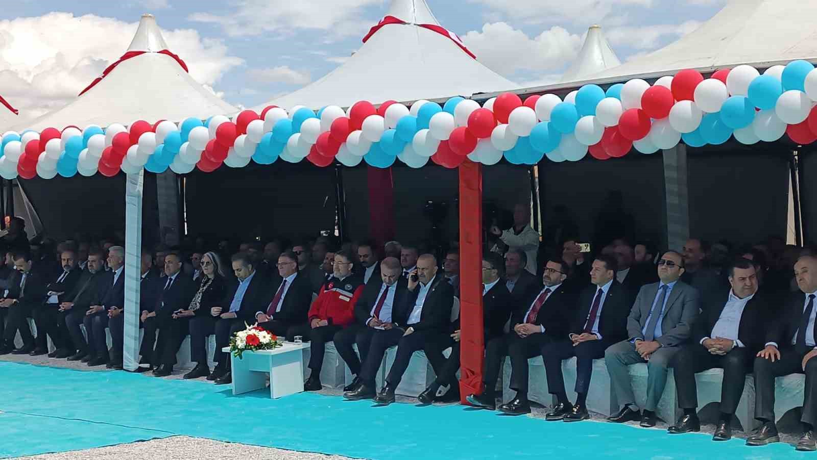 Tarım ve Orman Bakanı Yumaklı: "Eğer &uuml;retim g&uuml;c&uuml;n&uuml;z yoksa aslında elinizdeki imkanların &ccedil;ok da &ouml;nemli olmadığını g&ouml;steriyor"
