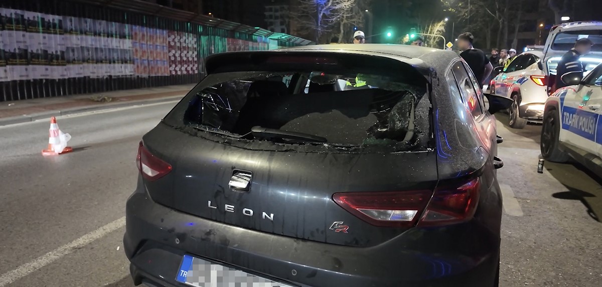 Egzoz cezasını duydu, &ouml;fkesine hakim olamadı: Aracına zarar verdi
