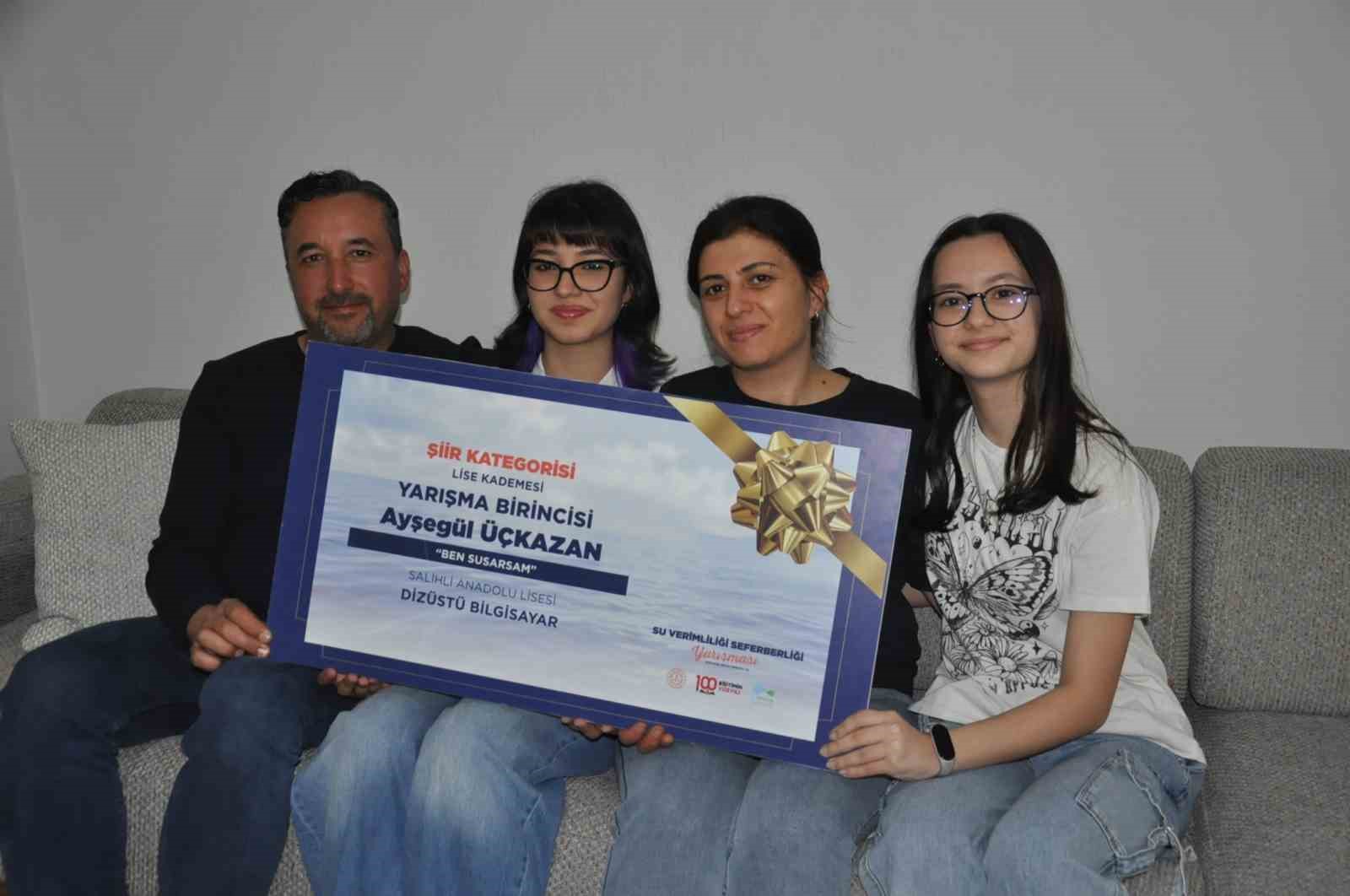 Manisalı &ouml;ğrenci T&uuml;rkiye birincisi oldu
