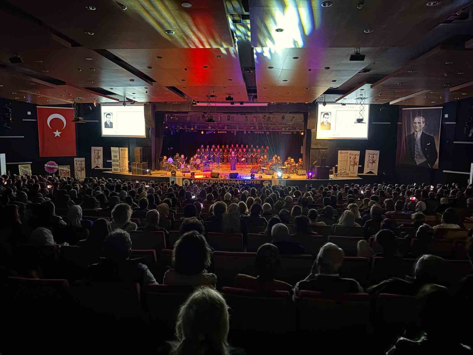"Bir Türkü, Bin Duygu" temalı konserin ilki Kayseri’de yapıldı