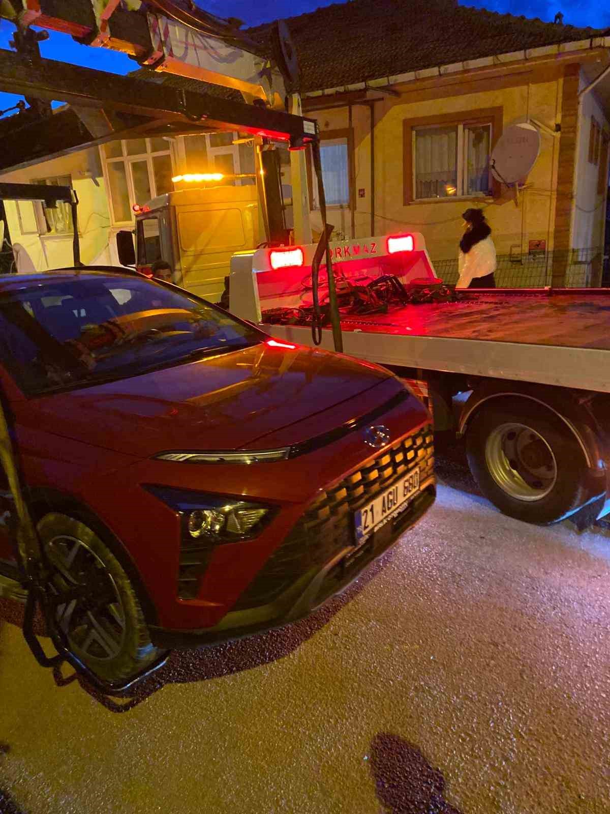 Zonguldak&rsquo;ta trafik kazası kamerada: 2 yaralı
