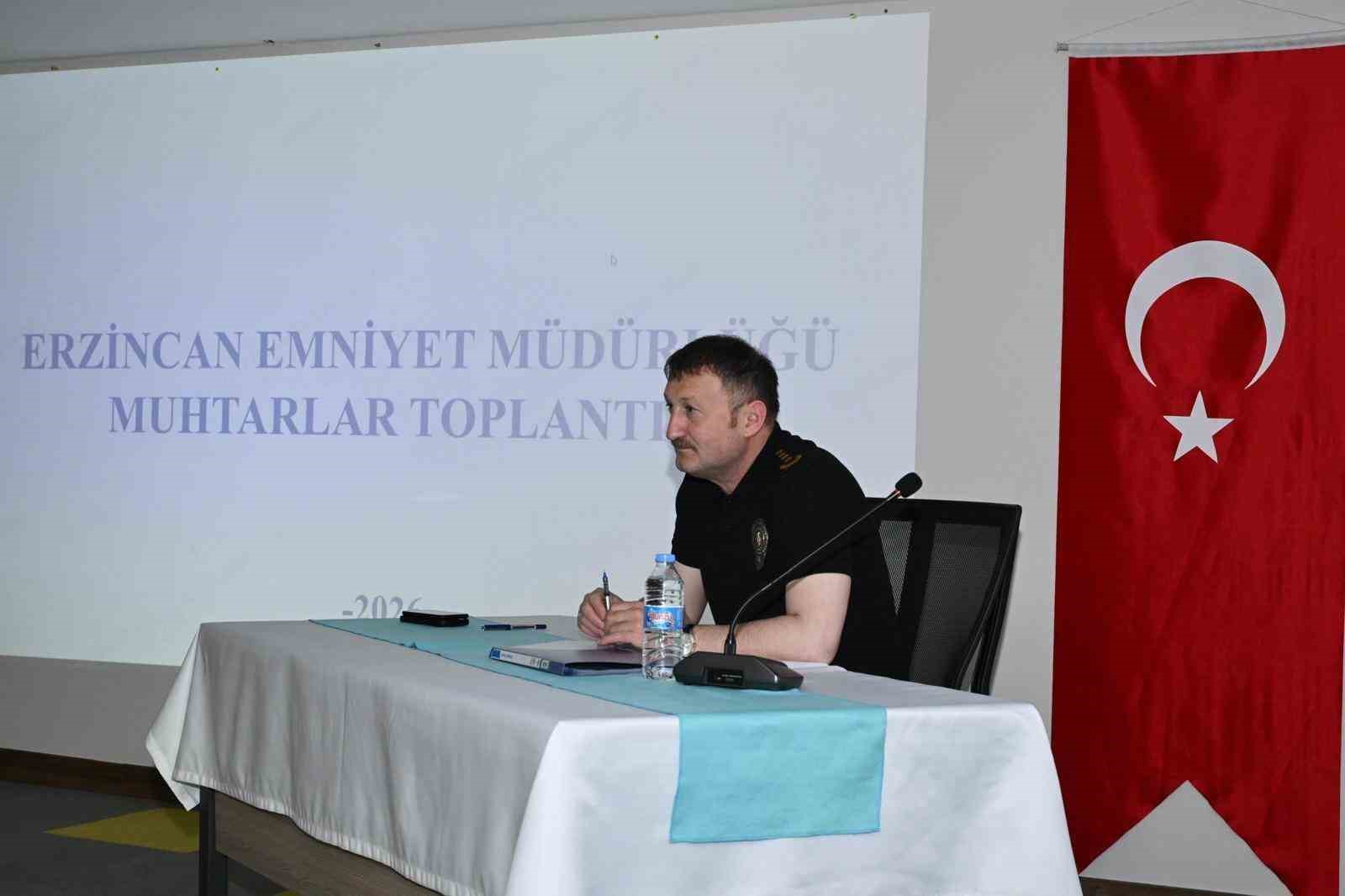 Erzincan&rsquo;da muhtarlarla g&uuml;venlik toplantısı yapıldı
