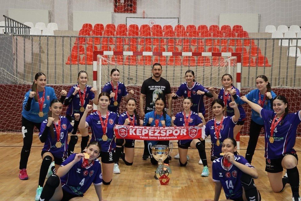 Kepez ekibi, T&uuml;rkiye şampiyonu oldu
