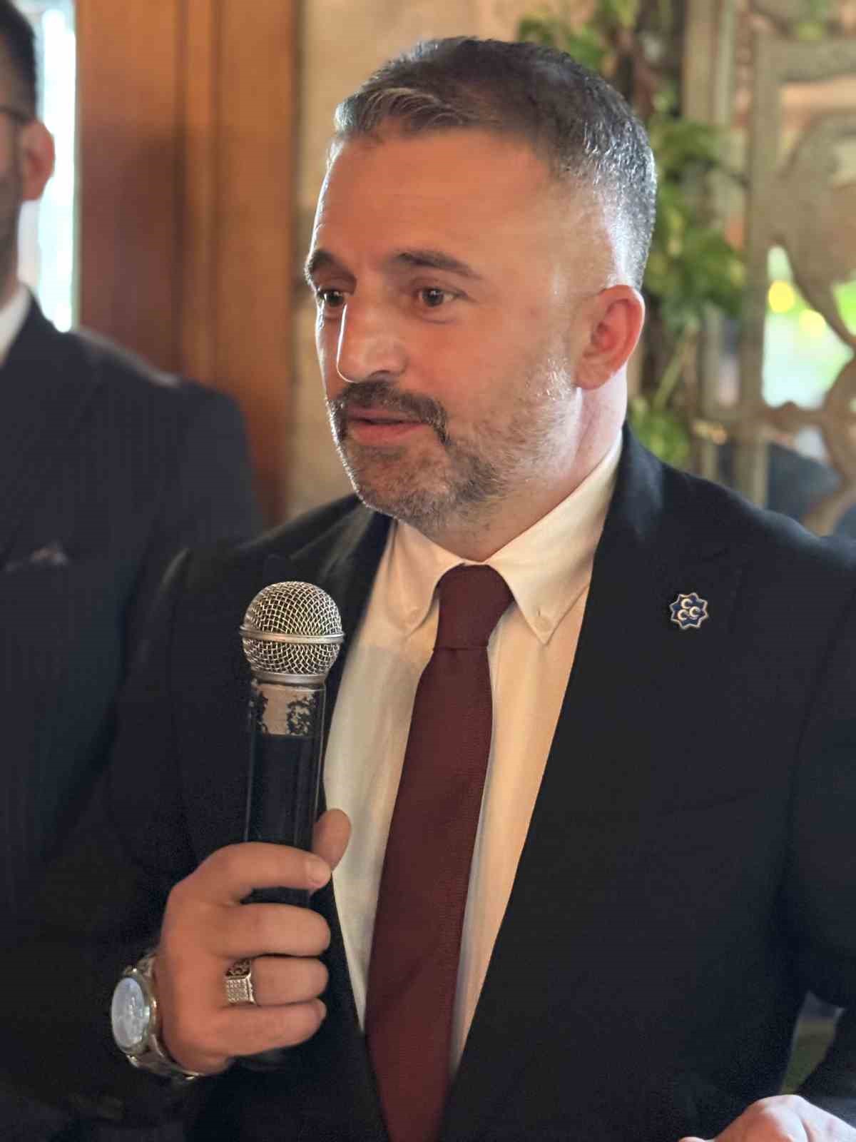 MHP Kuşadası İl&ccedil;e Teşkilatı yeni y&ouml;netimini tanıttı
