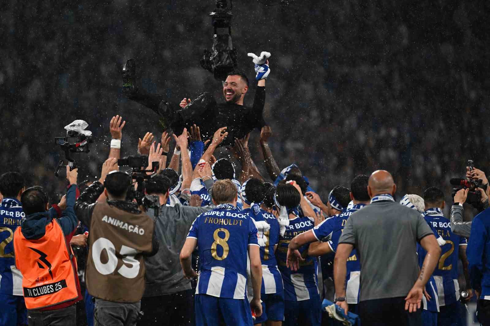 Portekiz&rsquo;de şampiyon Porto
